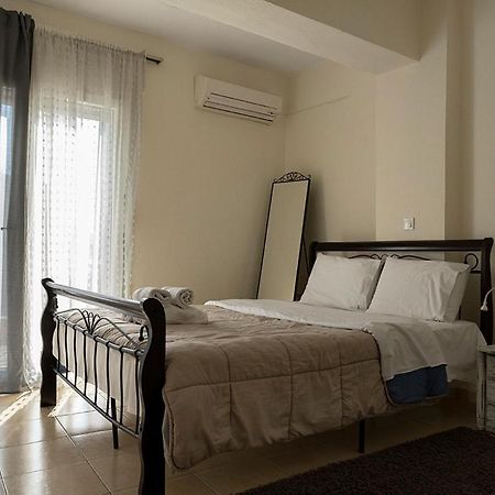 Zefiron Flat Apartment Tesalonika Bagian luar foto