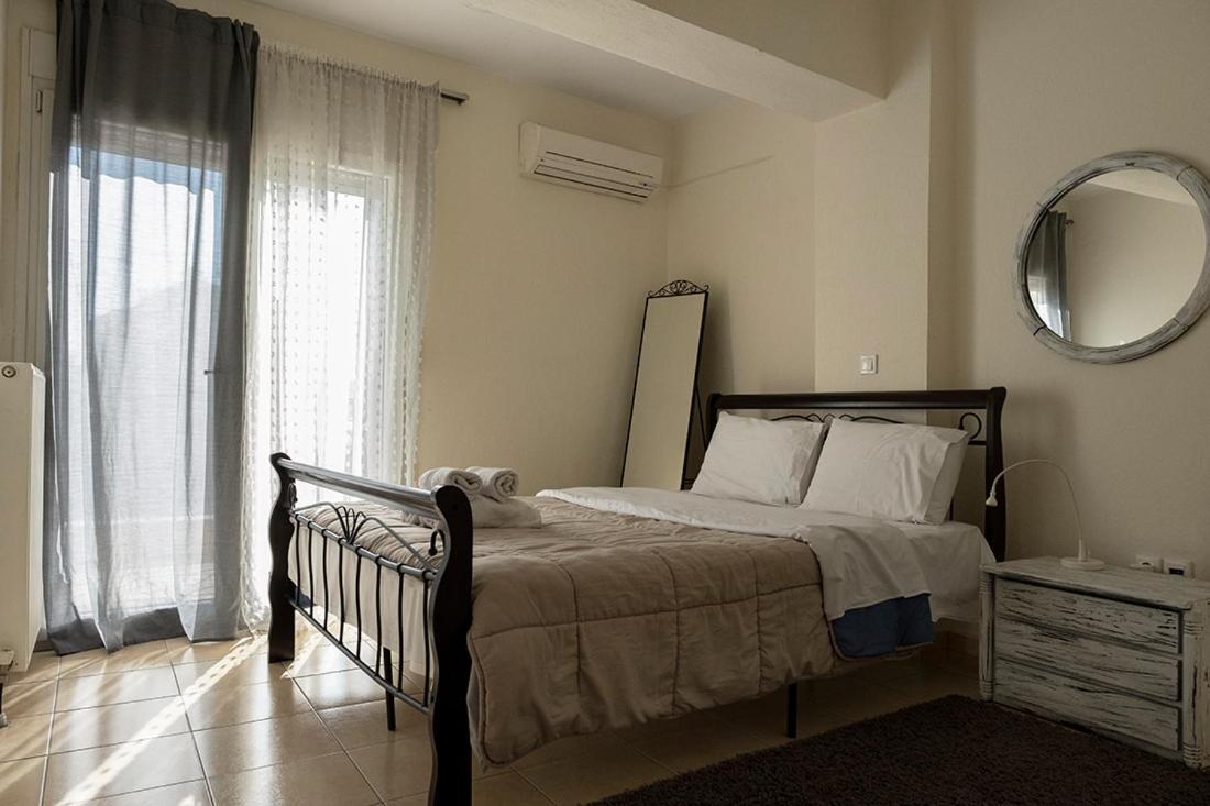 Zefiron Flat Apartment Tesalonika Bagian luar foto
