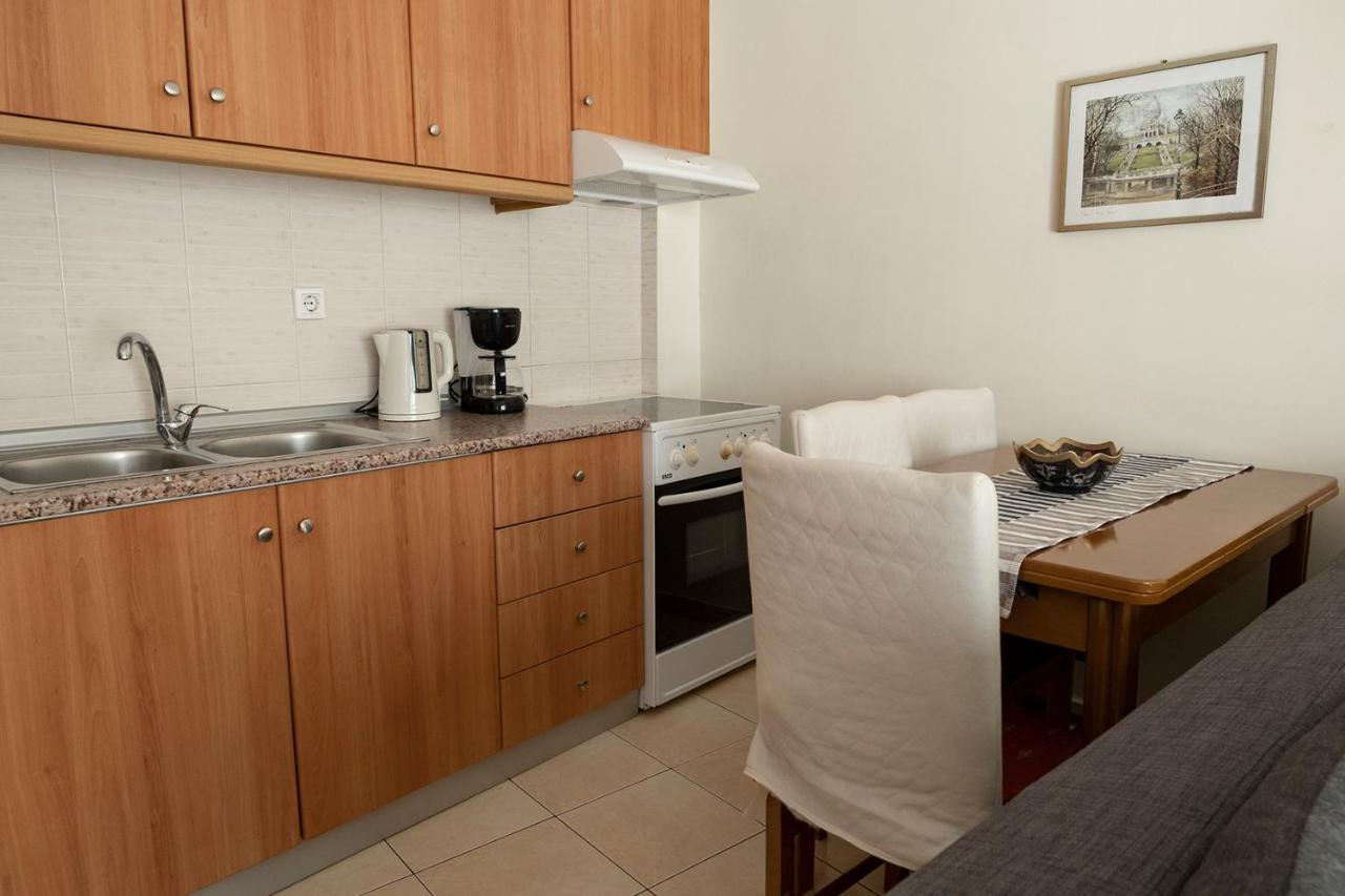 Zefiron Flat Apartment Tesalonika Bagian luar foto